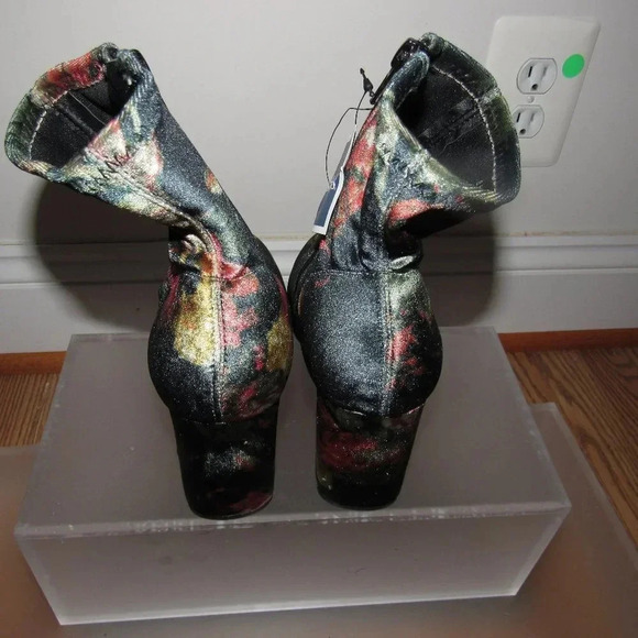 MIA Vickie Ankle Green Floral Booties Size 8.5M - Picture 3 of 5